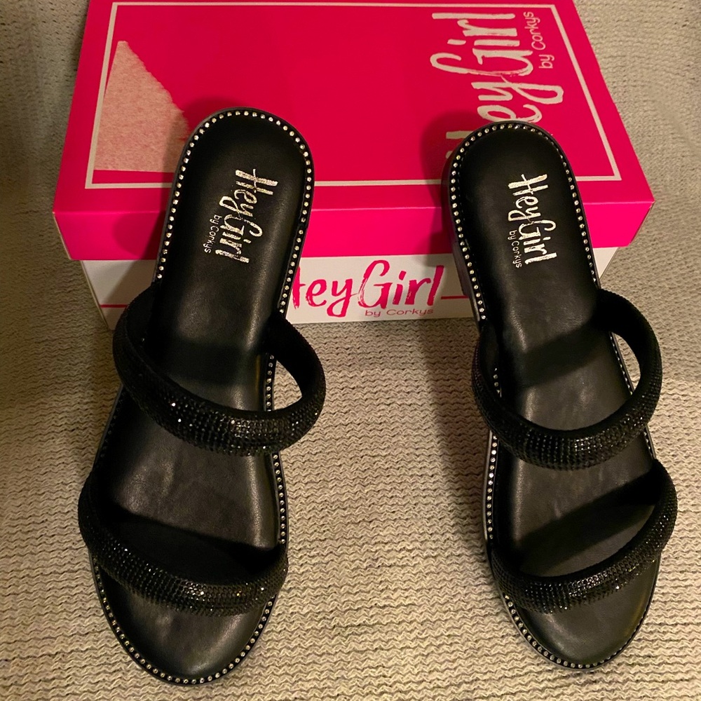 NWT Corky’s Fun In The Sun Sandal (New Release) Size 10.